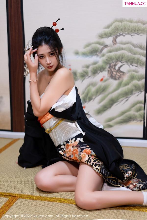 laura阿姣  [XiuRen]高清写真图 2022.11.30 No.5932 laura阿姣 和服美腿第41张图片